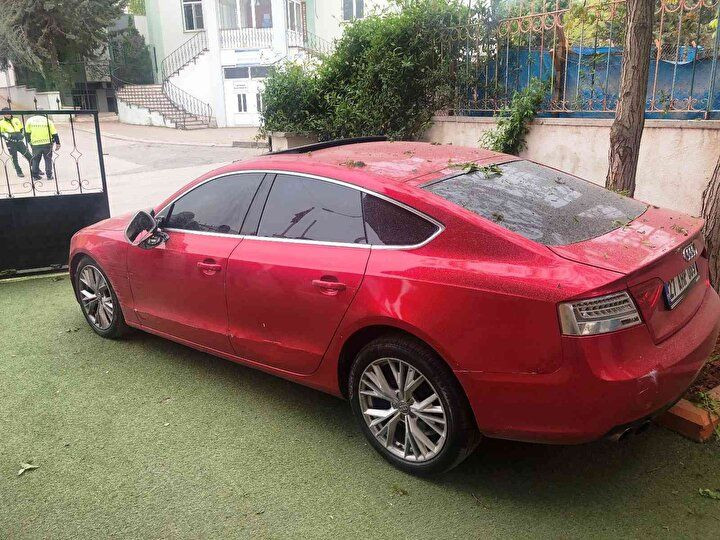 Kaza yapan araç sürücüsü uyanmak bilmedi: Çevredekiler hem güldü, hem korktu! - Sayfa 8