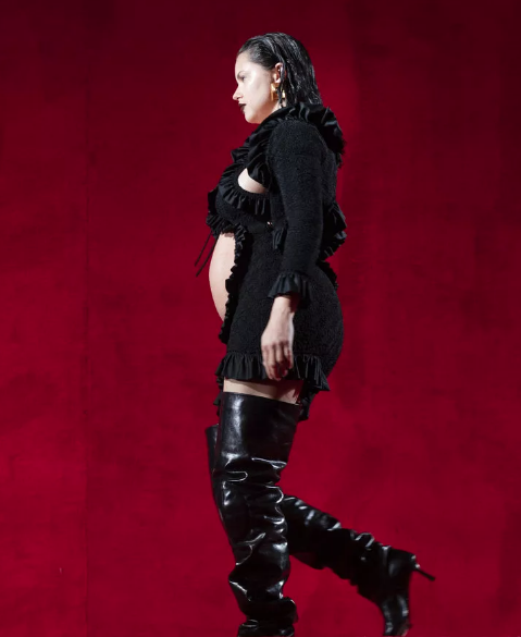 Karnı burnunda podyuma çıkan Adriana Lima karın kaslarıyla şov yaptı - Sayfa 8