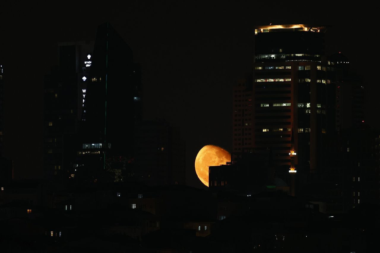 Sahurda dolunay keyfi! Seyirlik kareler İstanbul'dan - Sayfa 13