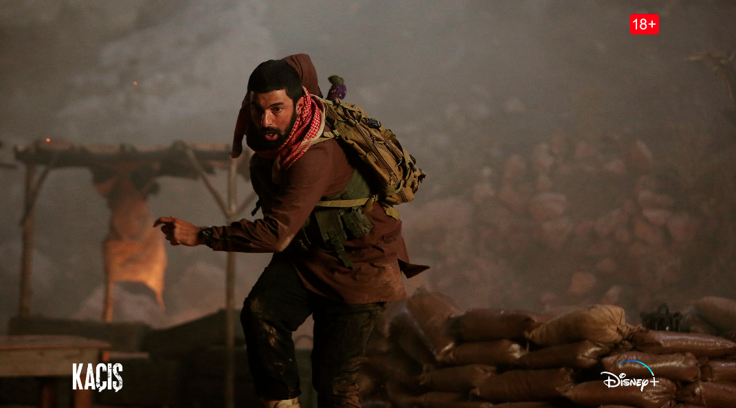 Disney Plus, Engin Akyürek'in başrolünde olduğu ilk Türk içeriği 'Kaçış'tan görüntüler paylaştı - Sayfa 9