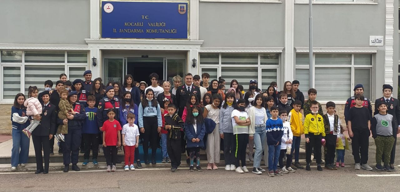 23 Nisan çocukları kendileri için hazırlanan komando parkurundan geçti - Sayfa 6