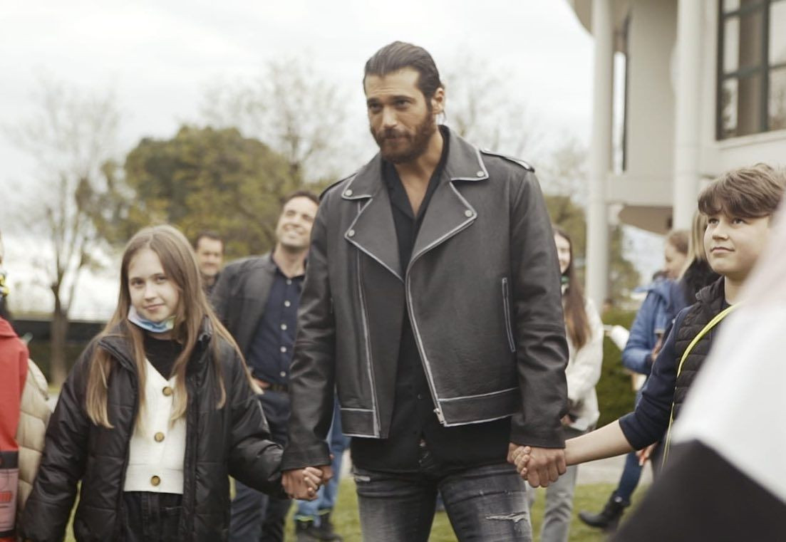 Can Yaman'dan alkış toplayan hareket... İtalya'da çocuklar için yardım derneği kurdu - Sayfa 6