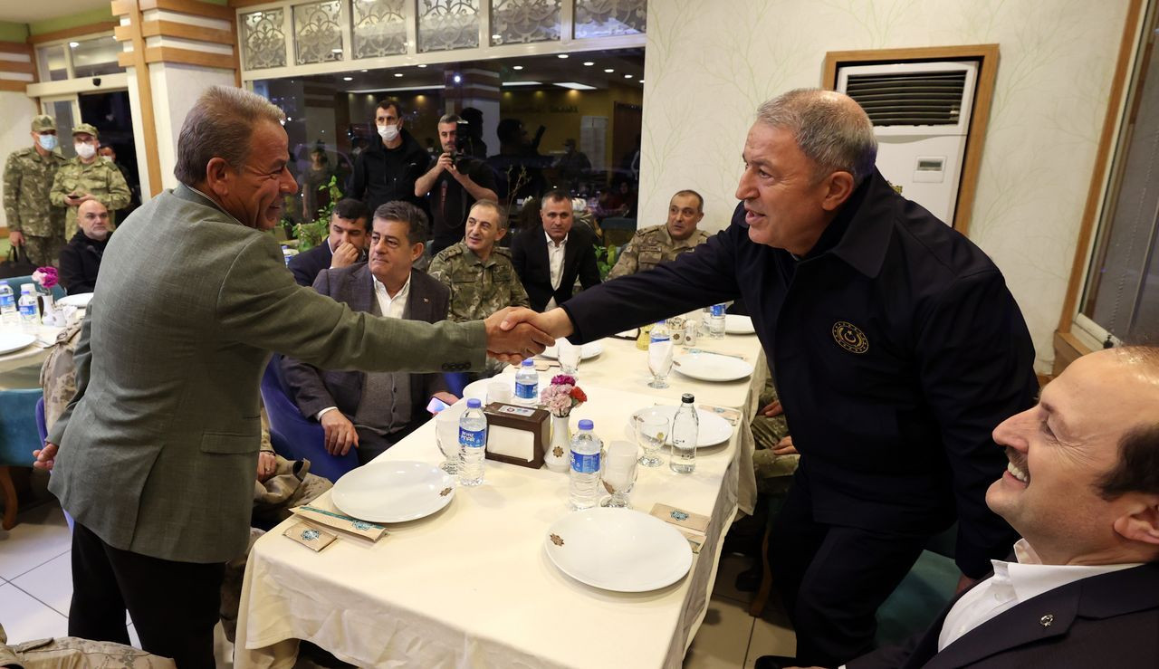 Bakan Akar ve kuvvet komutanları Irak sınırının sıfır noktasında - Sayfa 8