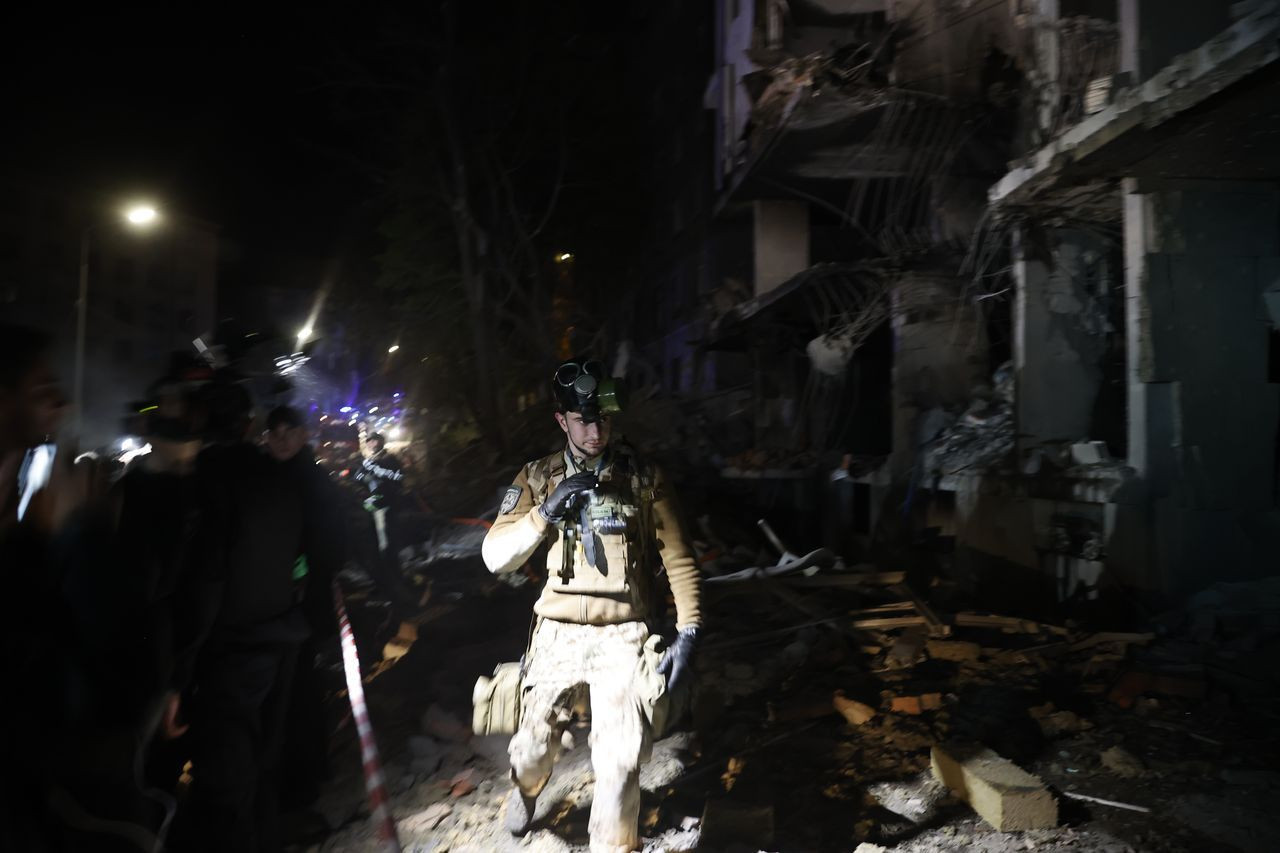 Rusya, Kiev'i bombaladı! Saldırı bölgesinden ilk görüntüler geldi - Sayfa 11