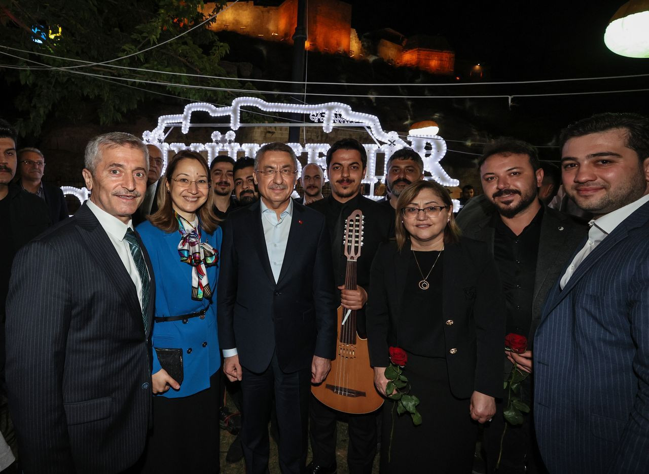 Cumhurbaşkanı Yardımcısı Oktay: Milli silahları geliştirmeseydik, bugün rahat olamazdık - Sayfa 9