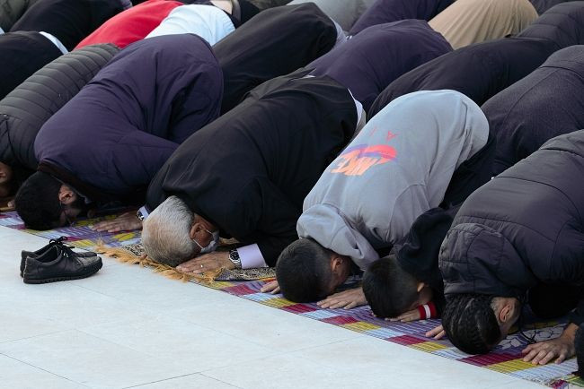 Avustralya'nın Sidney kentindeki Müslümanlar bayram namazı için camiye akın etti - Sayfa 5