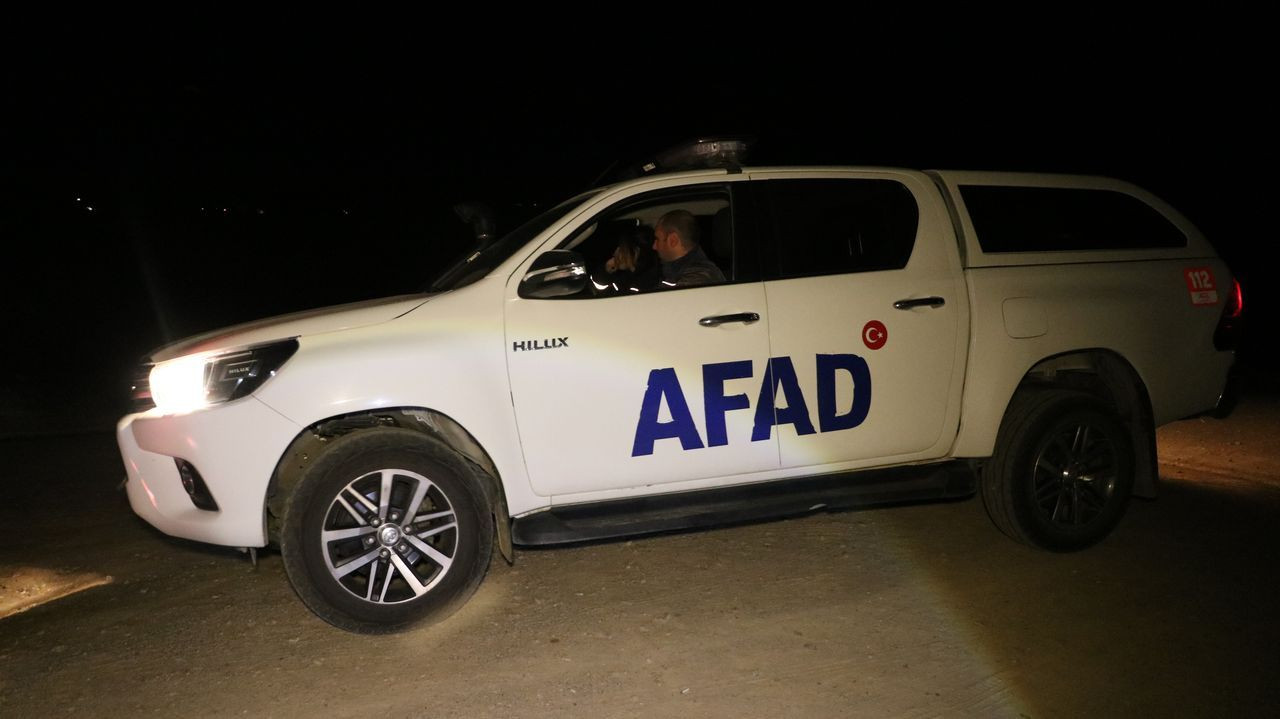 Bayram ziyareti acı bitti: Otomobil nehre uçtu, karı koca öldü, anne yaralandı - Sayfa 11