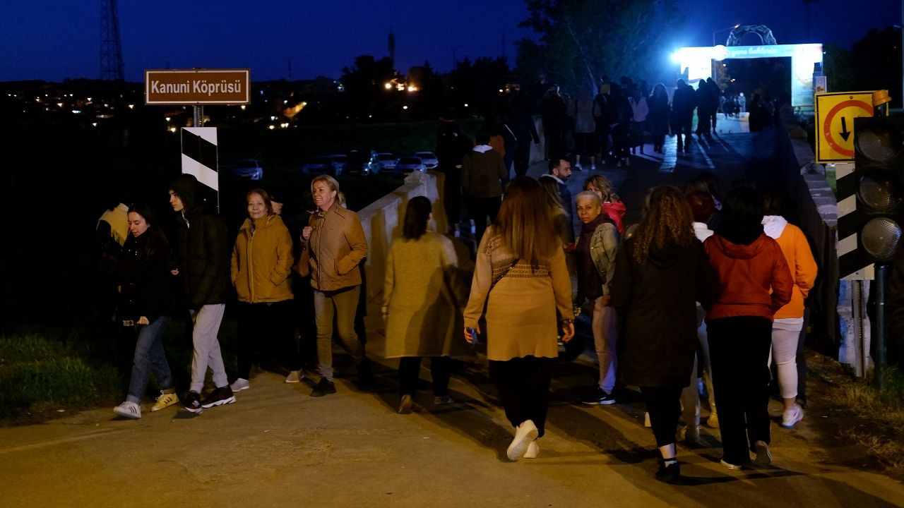 On binlerce kişi Edirne'ye akın etti: Kakava Hıdırellez şenlikleri sabaha kadar sürdü! - Sayfa 7