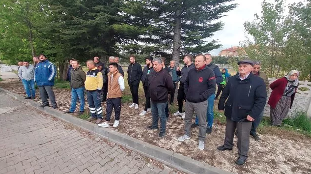 Bolu Belediye Başkanı insanların yakınlarının kemiklerini ortaya saçtı - Sayfa 6