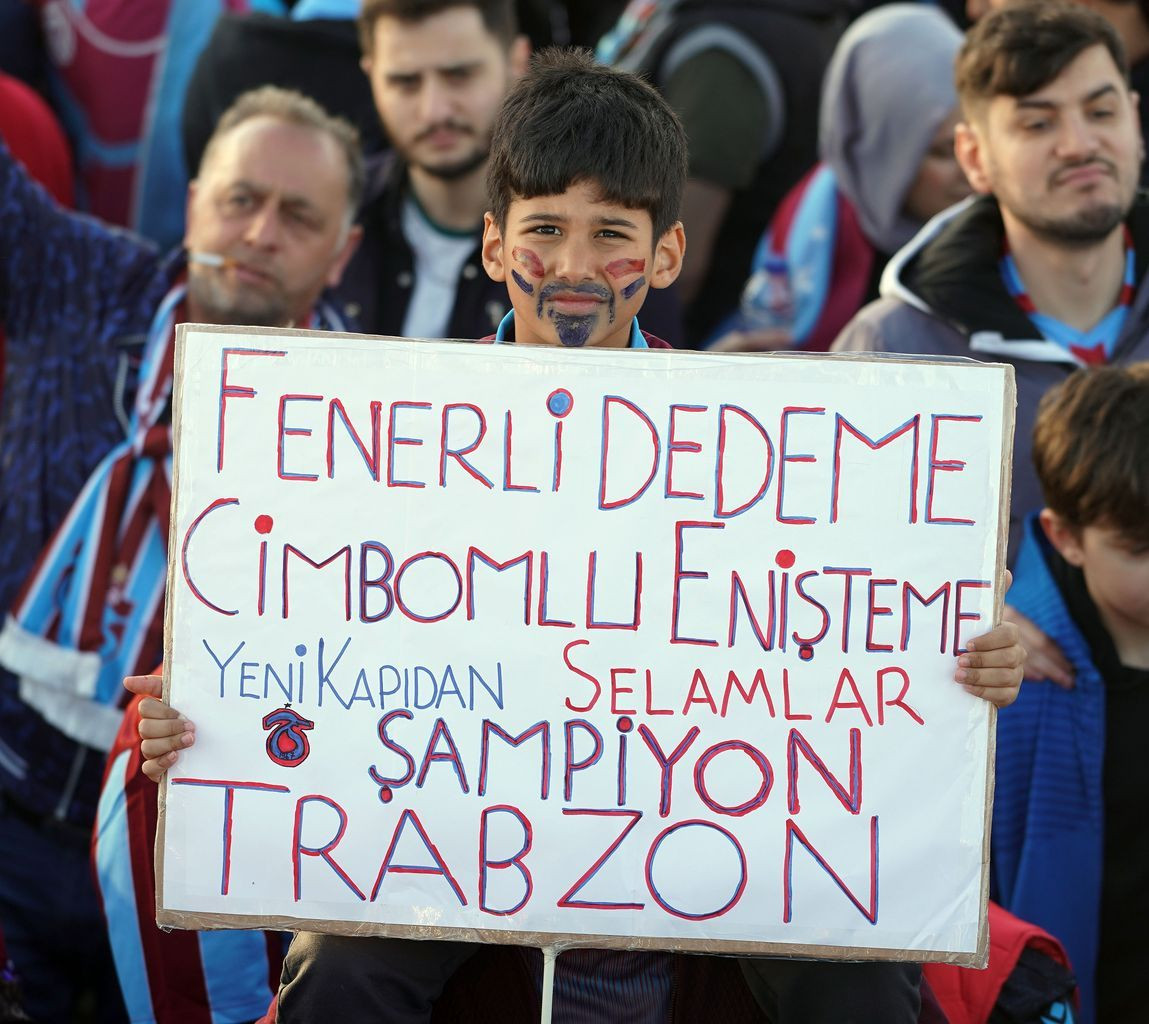 Trabzonspor, şampiyonluğu İstanbul’da kutladı! Yenikapı doldu taştı - Sayfa 8