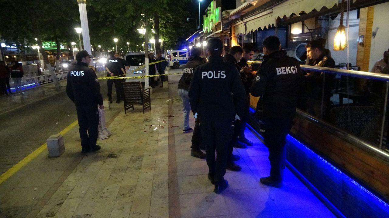 Kafeye kanlı baskın! İşletme sahibine, karısı ve kızının gözü önünde dehşeti yaşattılar - Sayfa 6