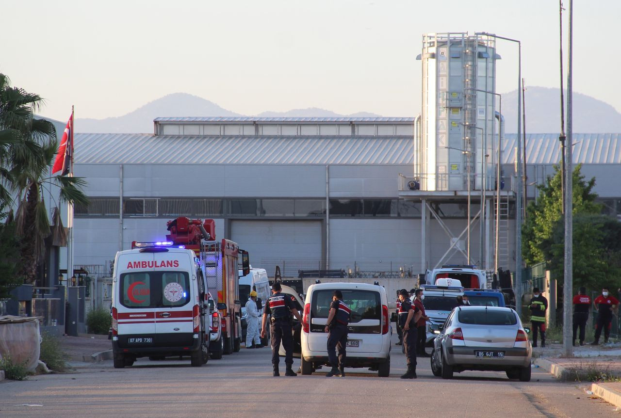 Kimyasal gübre fabrikasında gaz sızıntısı! 2 işçi öldü, 13 işçi zehirlendi - Sayfa 15