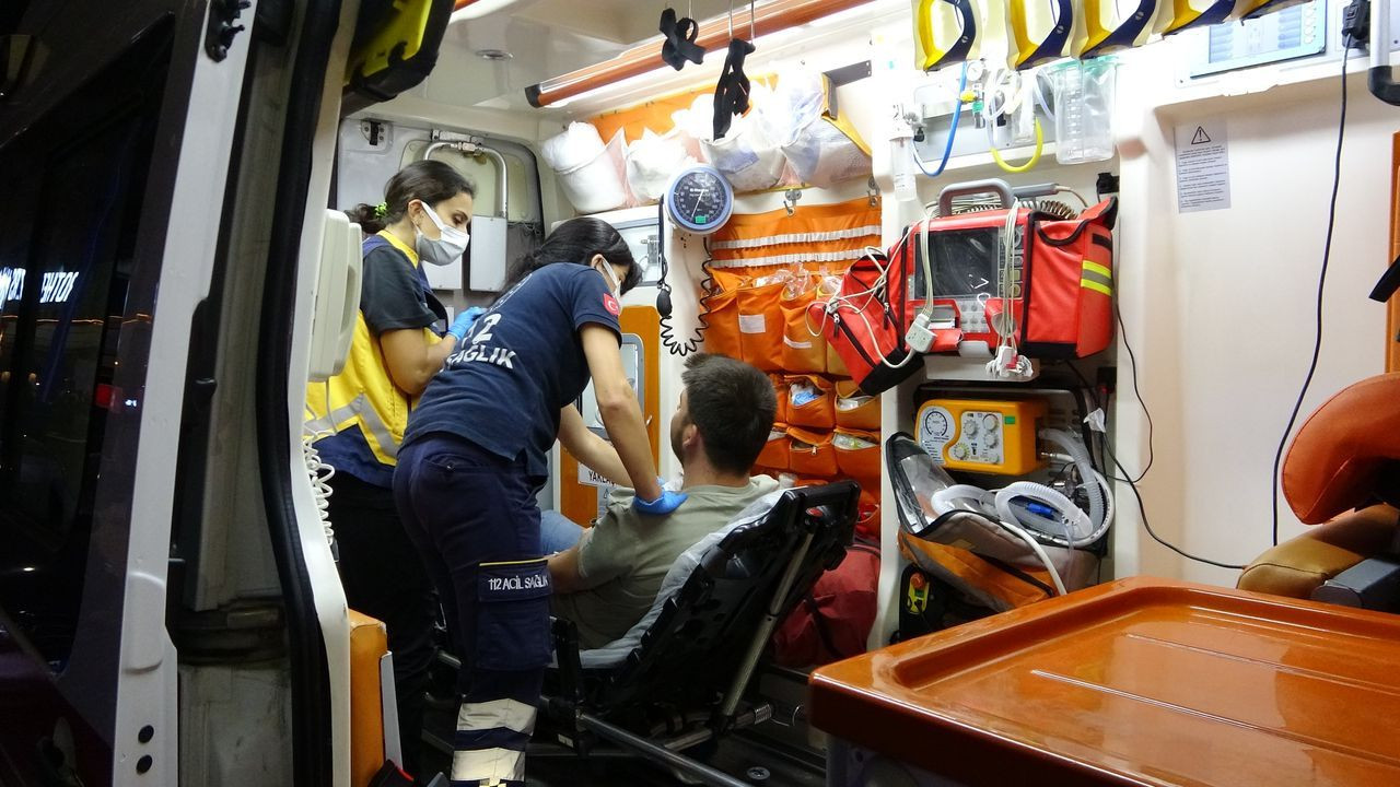 Dün barışmışlardı, bugün silahları çektiler! Antalya'da kanlı kavga kamerada - Sayfa 6