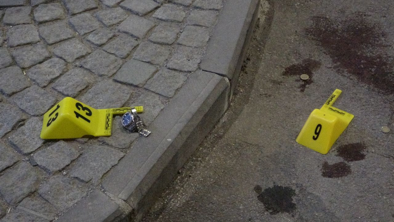 Dün barışmışlardı, bugün silahları çektiler! Antalya'da kanlı kavga kamerada - Sayfa 10