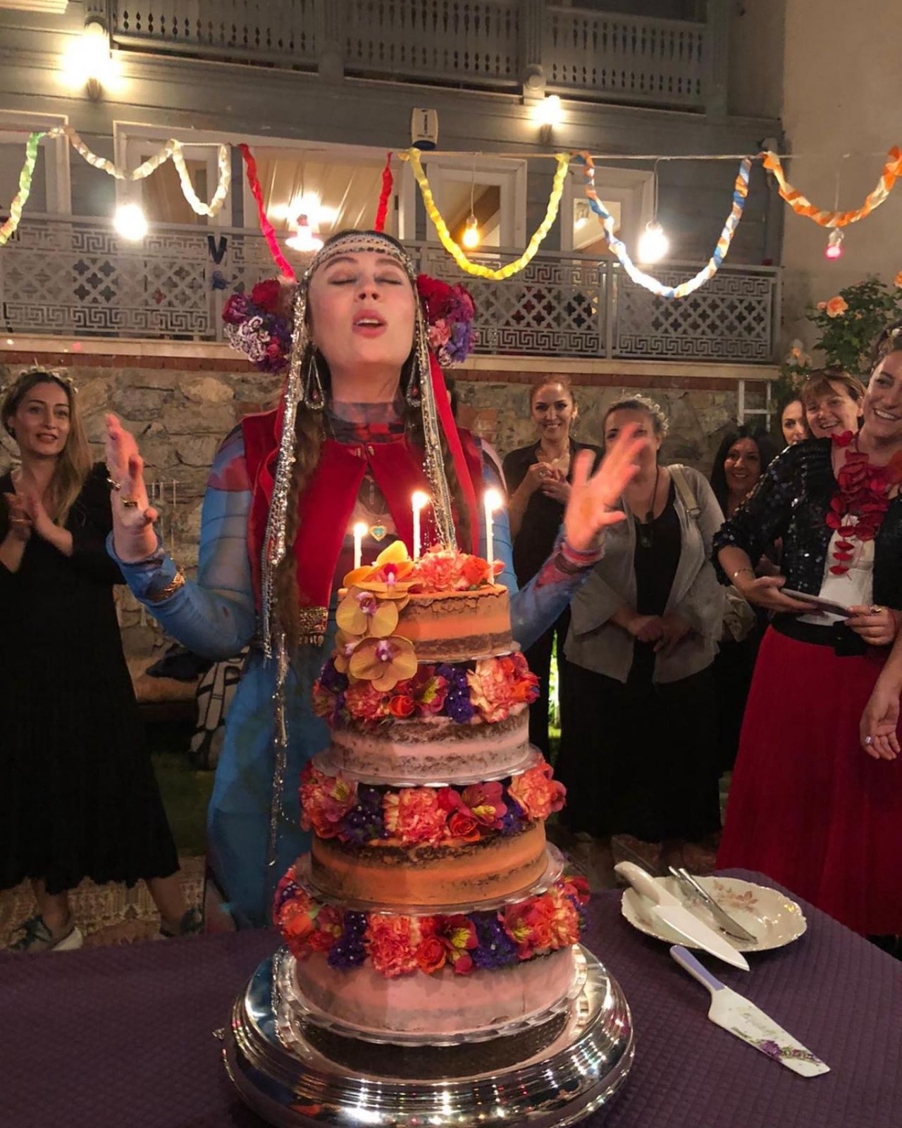 6 aylık hamile olan Demet Evgar kına gecesi düzenledi - Sayfa 16