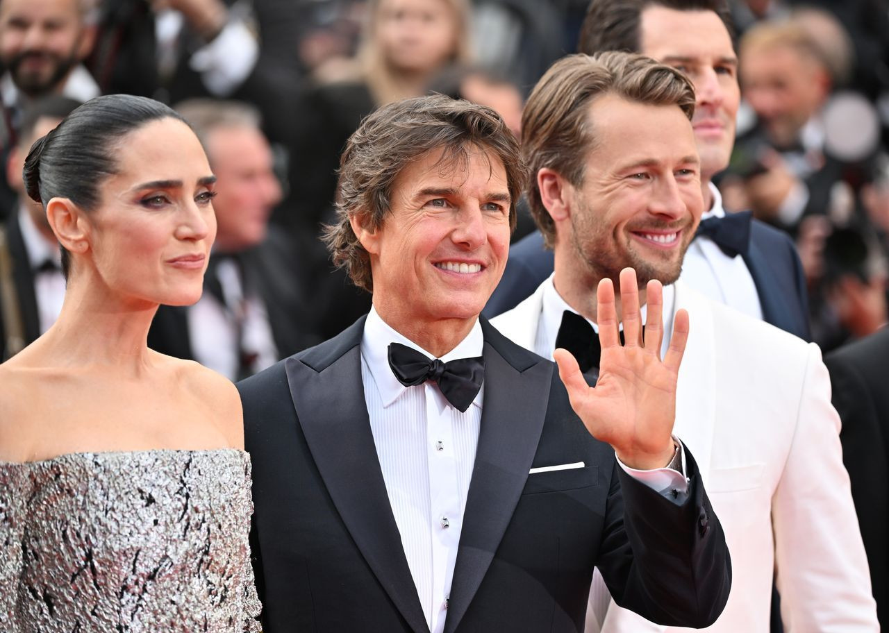 Cannes'da kırmızı halı şıklığı! Top Gun: Maverick filminin gösterimine yıldız yağdı - Sayfa 21