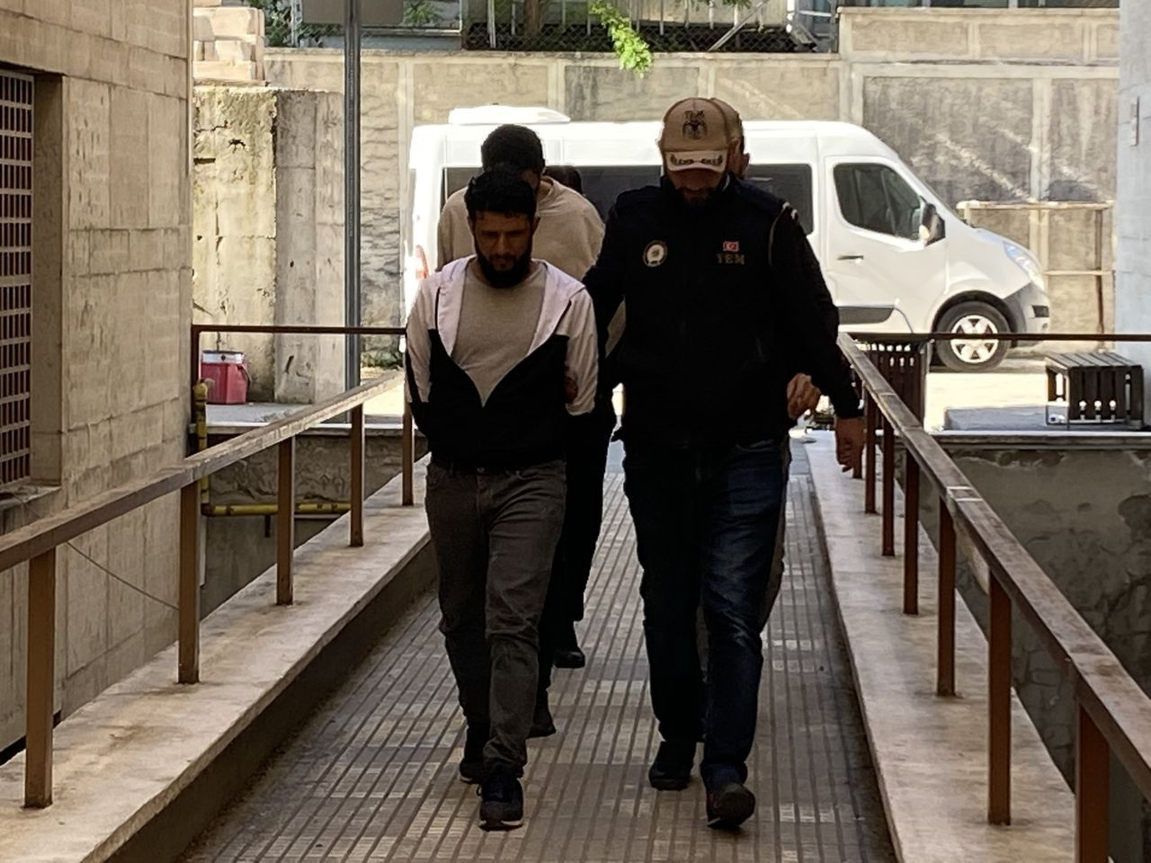 Bursa'yı kana bulayacaklardı! DEAŞ'lı 3 canlı bomba tutuklandı - Sayfa 8