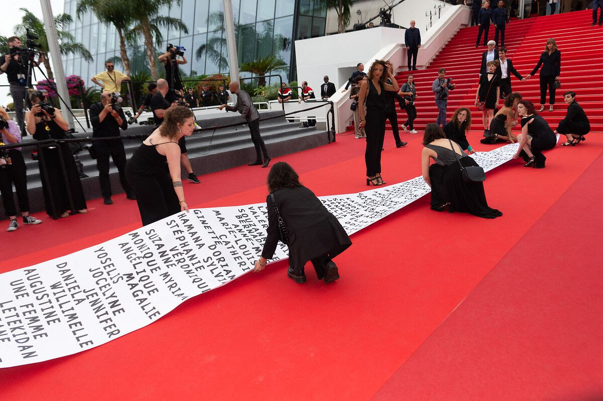 Cannes Film Festivali'nde kadın cinayetleri kırmızı halıda protesto edildi - Sayfa 9