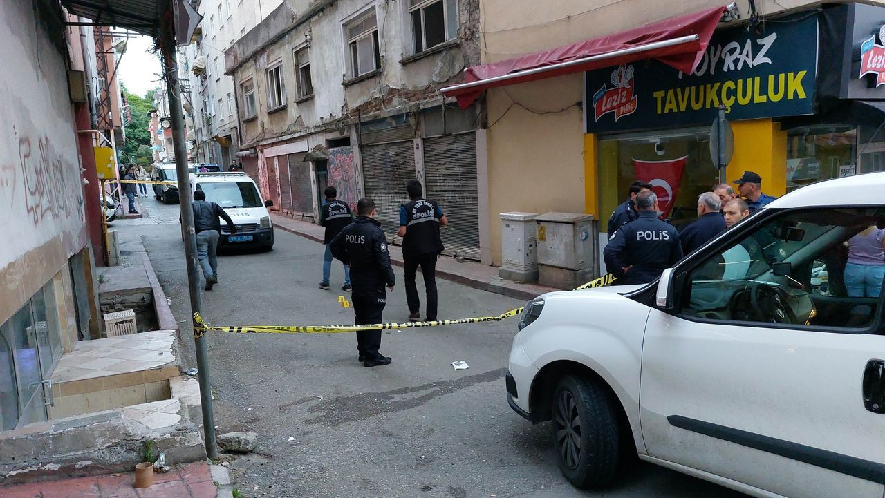 Manavda önce silahlı çatışma, sonra kundaklama: 3'ü ağır 5 yaralı - Sayfa 5