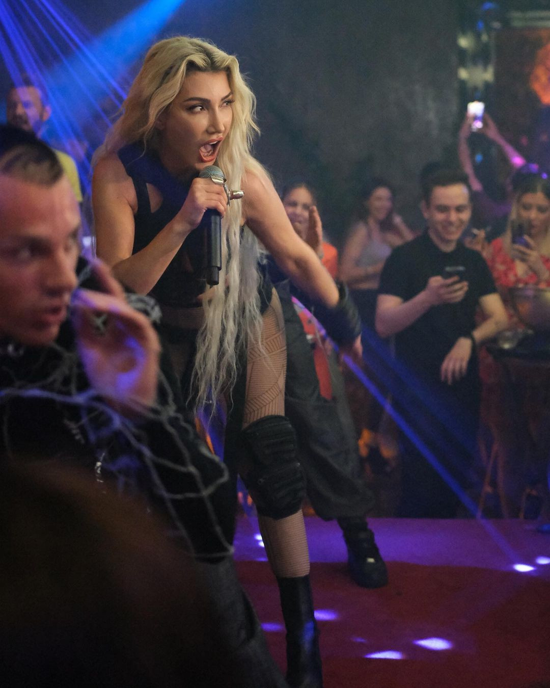 Hande Yener'in konser stili dünyaca ünlü şarkıcı Madonna'ya benzetildi - Sayfa 5