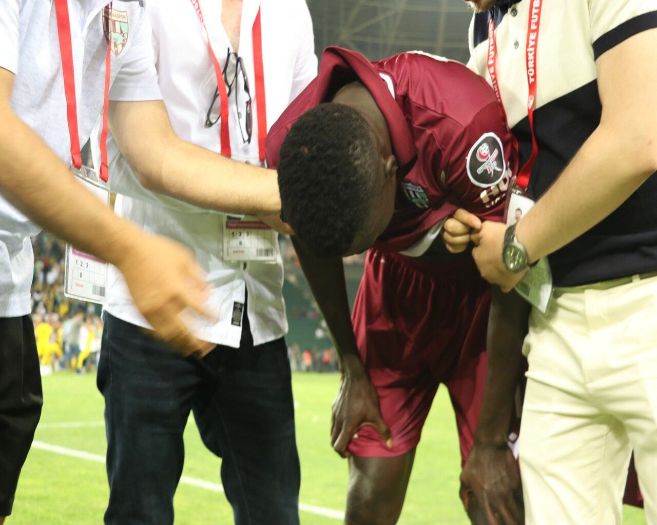 Bir tarafta sevinç, bir tarafta hüzün! Bandırma-İstanbulspor maçından özel fotoğraflar ve bilgiler - Sayfa 5