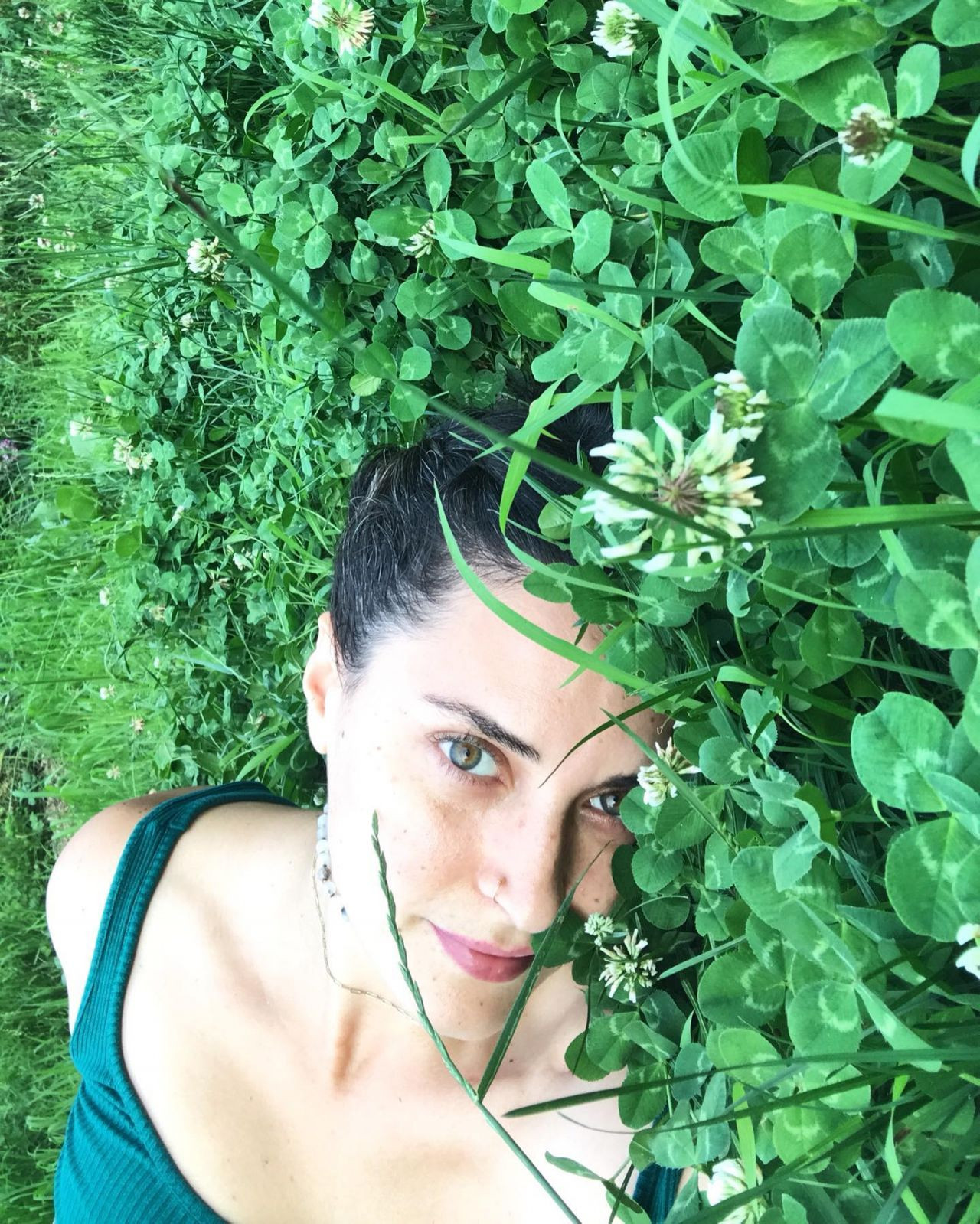 En doğal haliyle objektif karşısına geçti: Aslıhan Gürbüz makyajsız haliyle büyüledi - Sayfa 11