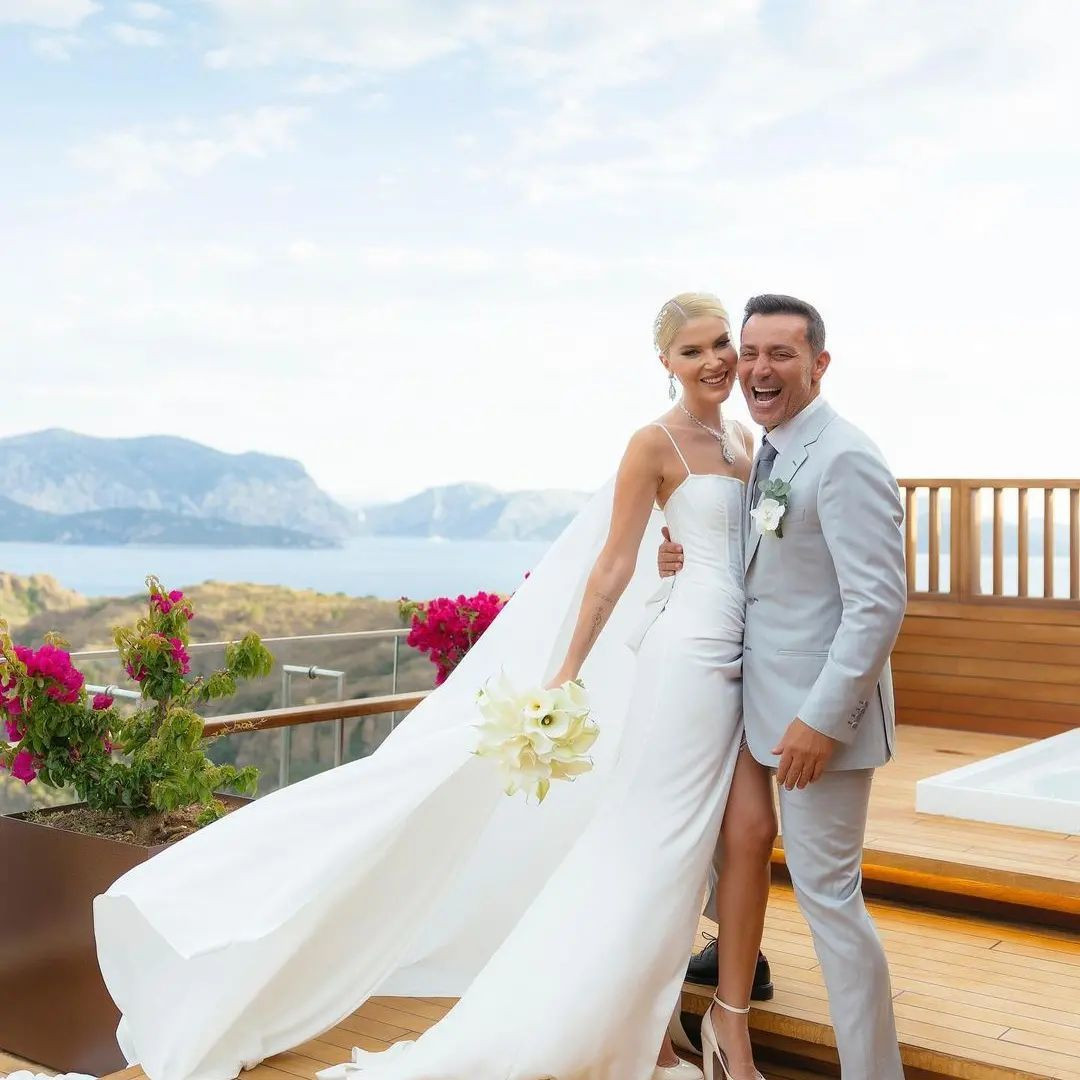 İtalya'da evlenen Mustafa Sandal ile Melis Sütşurup, Marmaris'te düğün yaptı - Sayfa 11