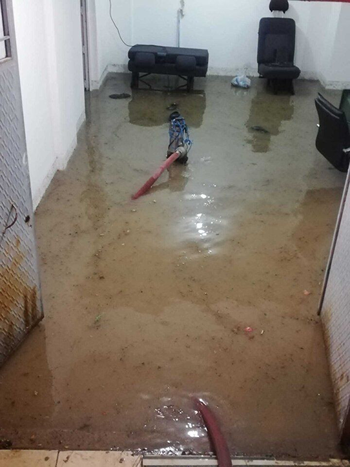 Amasya'da hortum ve sel: Dereler taştı, sokaklar göle döndü! - Sayfa 8