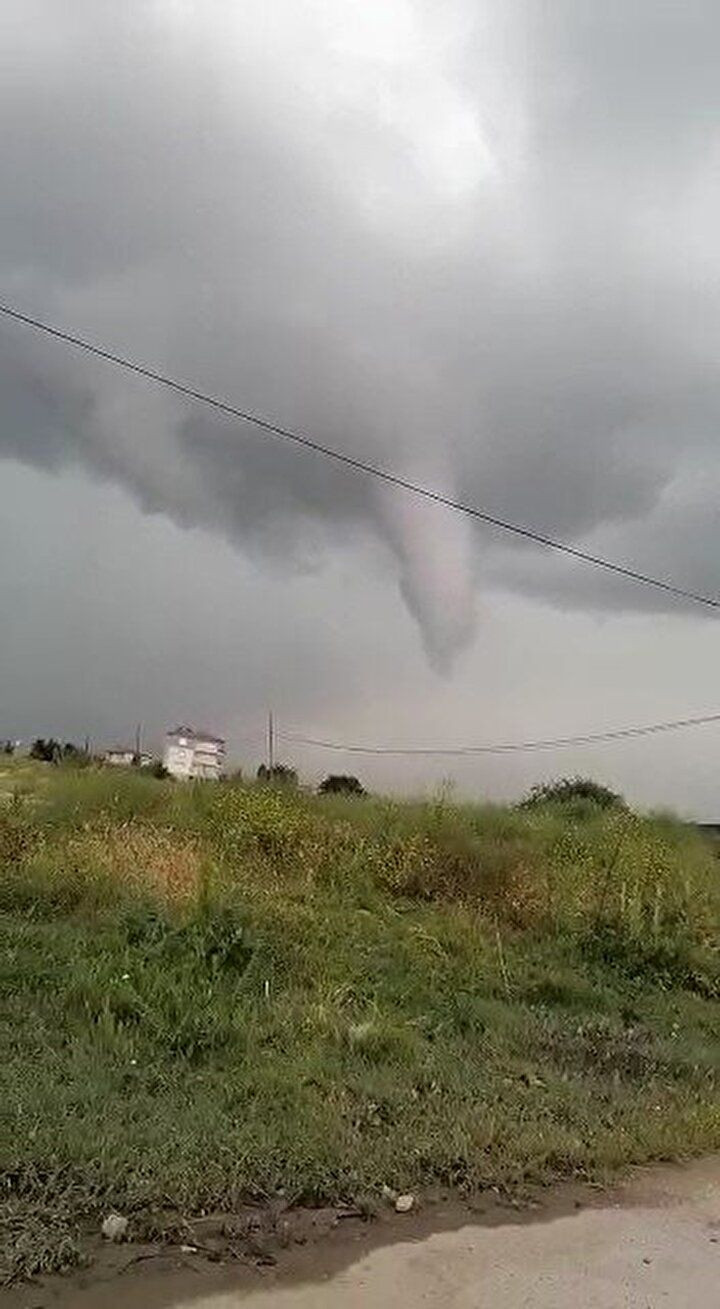 Amasya'da hortum ve sel: Dereler taştı, sokaklar göle döndü! - Sayfa 17