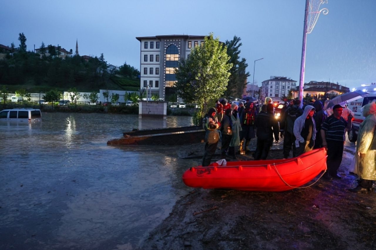Ankara Valiliği'nden flaş uyarı: Bugün etkisini daha da artıracak! İşte saat saat hava durumu haritası... - Sayfa 6