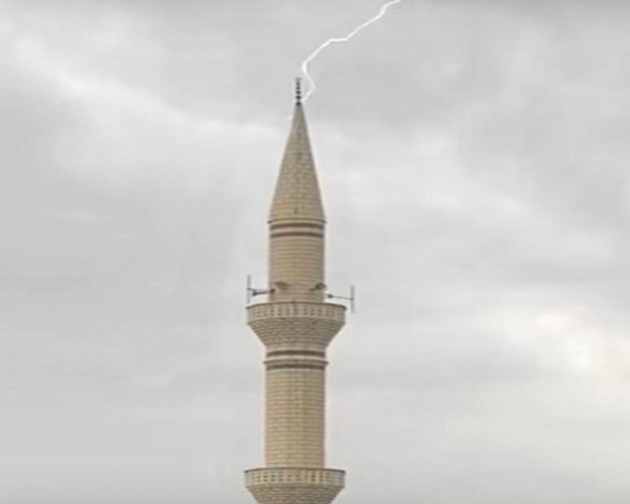 Uyarılar peş peşe gelmişti! Sağanak yağışın birçok ilde hayatı felç ettiği o anlar - Sayfa 9