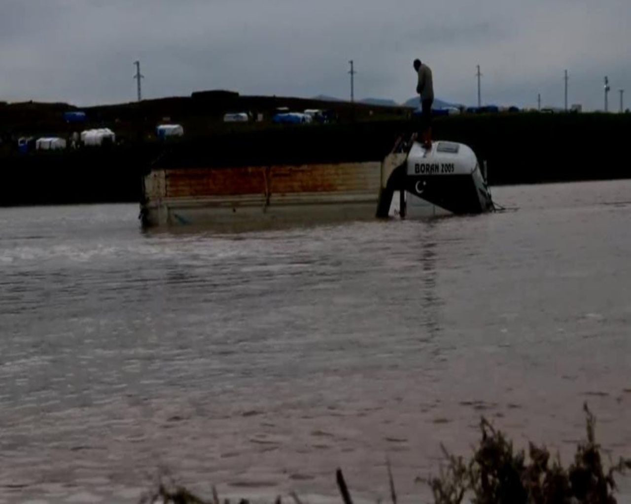 Uyarılar peş peşe gelmişti! Sağanak yağışın birçok ilde hayatı felç ettiği o anlar - Sayfa 12