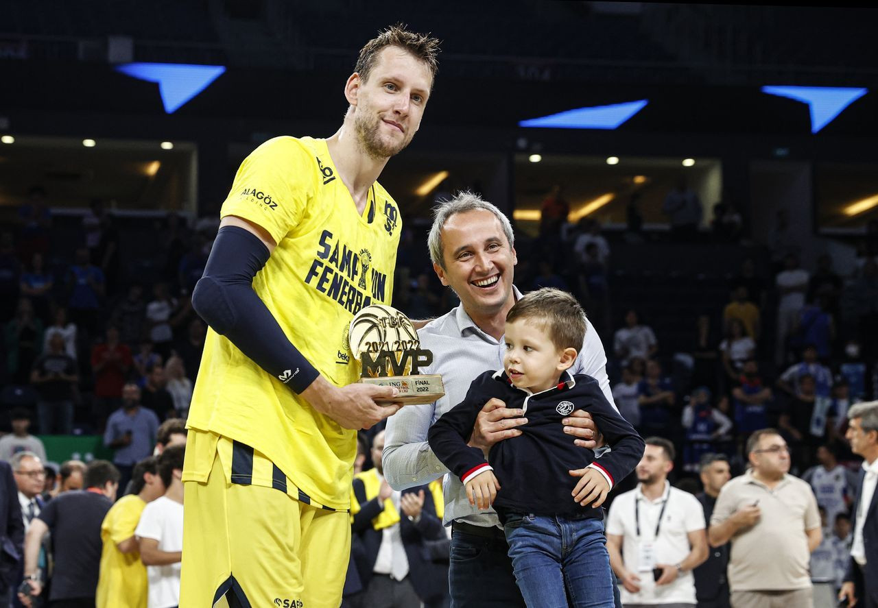 Fenerbahçe Beko'da şampiyonluk sevinci! Kupayı coşkuyla kaldırdılar - Sayfa 6