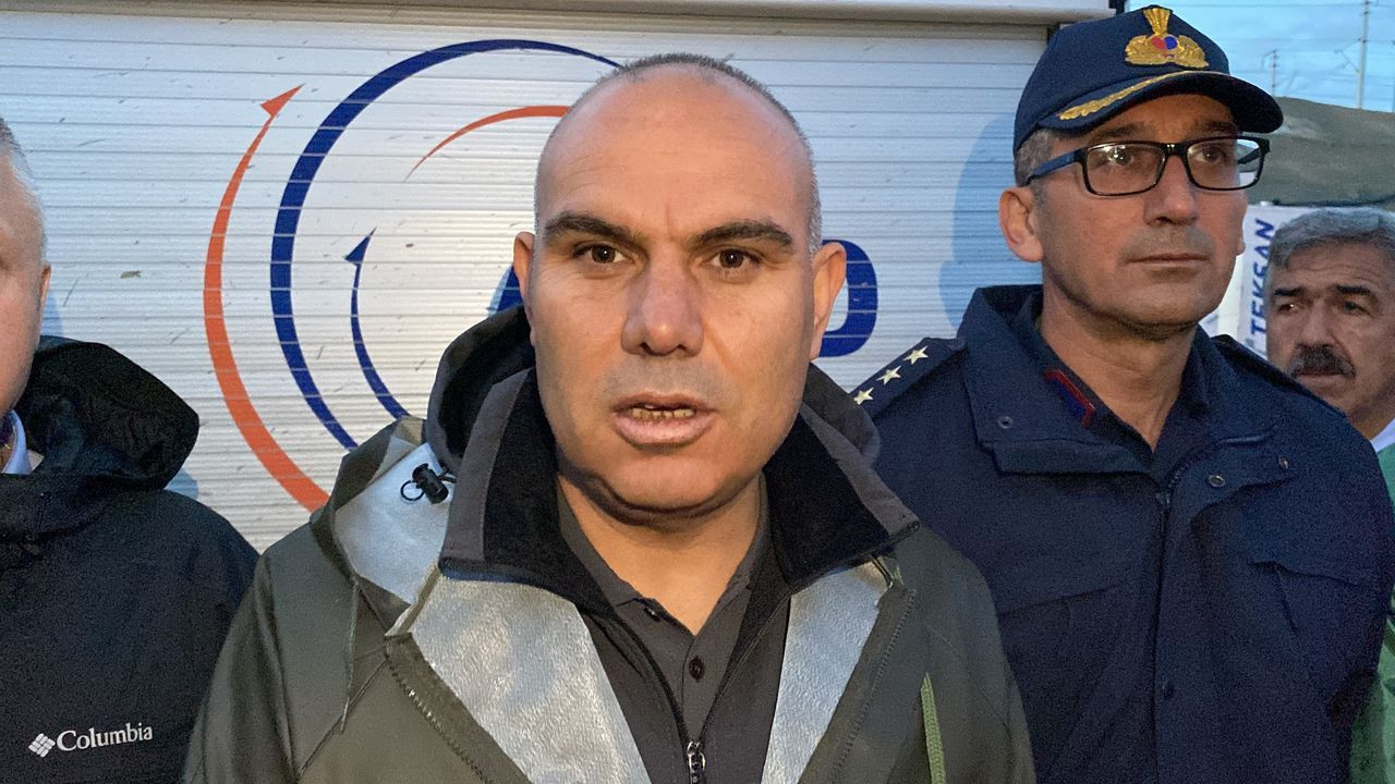 Hızlı tren tünelini sel bastı! Mahsur kalan 3 işçi kurtarıldı - Sayfa 6