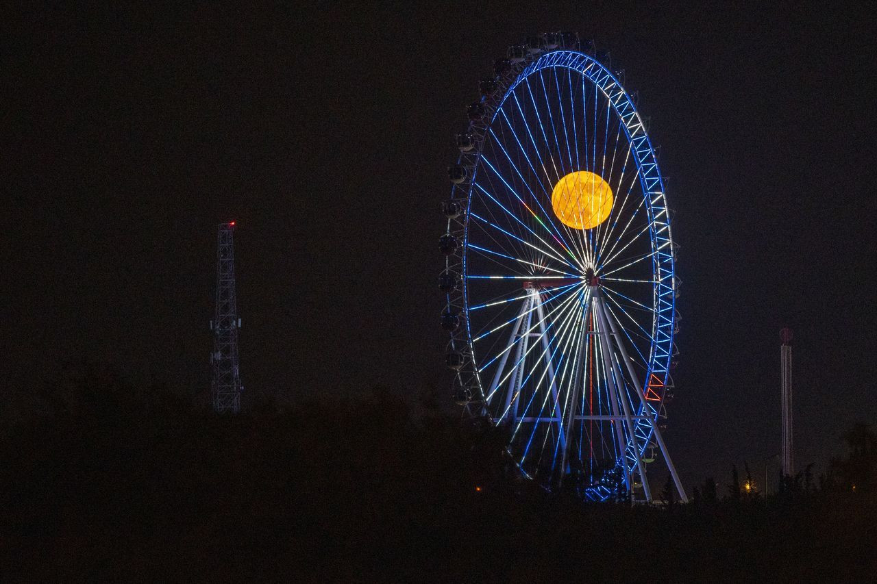 'Süper Ay' nefes kesti! İşte Türkiye ve dünyadan muhteşem dolunay manzaraları - Sayfa 8