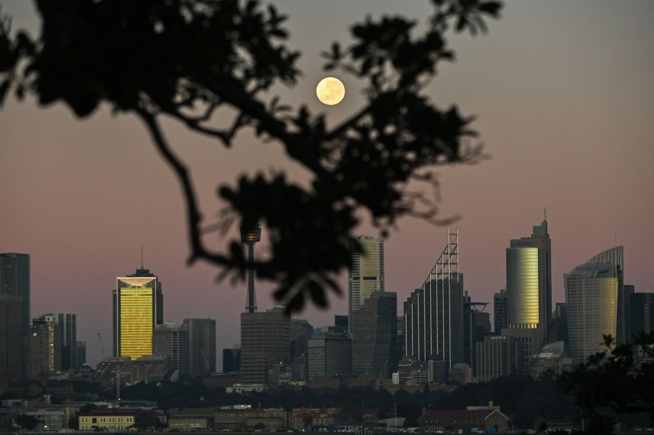 'Süper Ay' nefes kesti! İşte Türkiye ve dünyadan muhteşem dolunay manzaraları - Sayfa 29