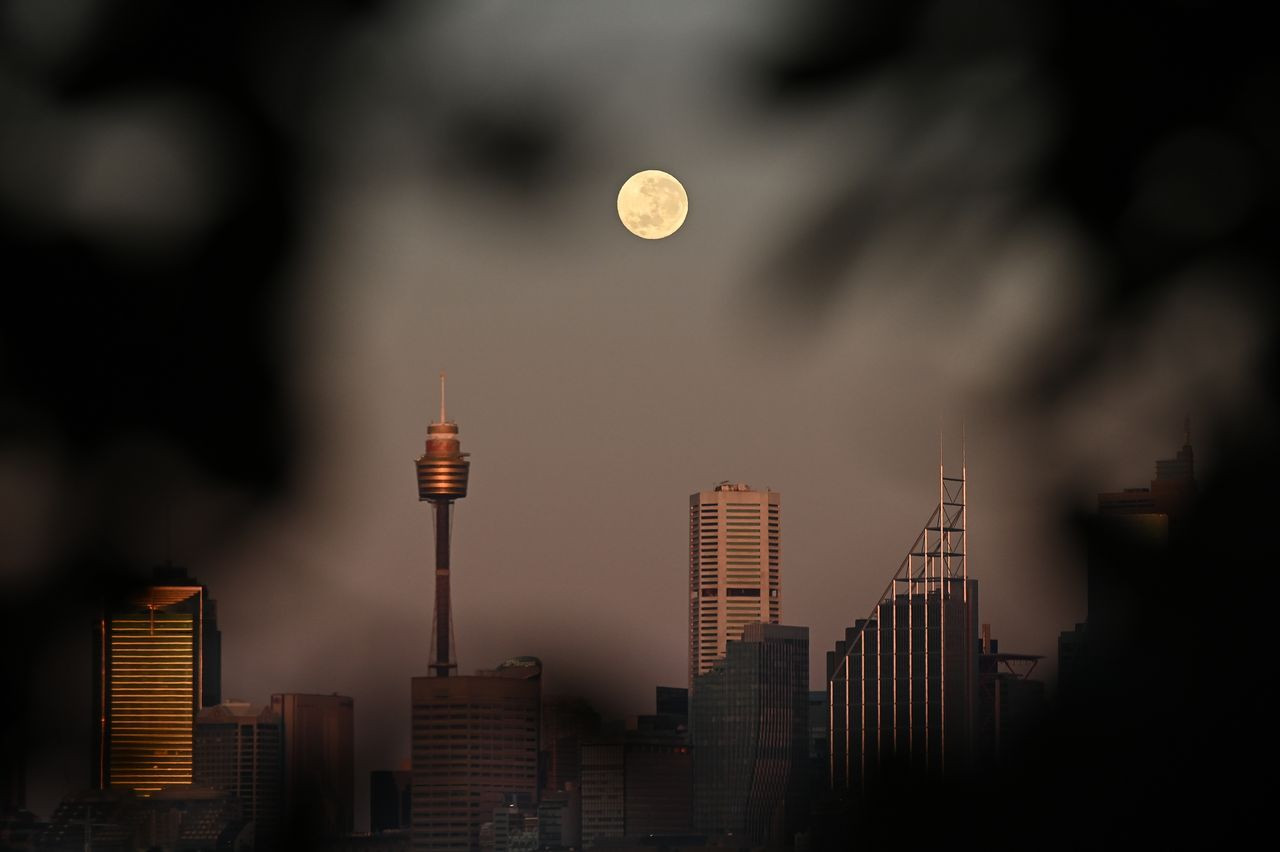 'Süper Ay' nefes kesti! İşte Türkiye ve dünyadan muhteşem dolunay manzaraları - Sayfa 30