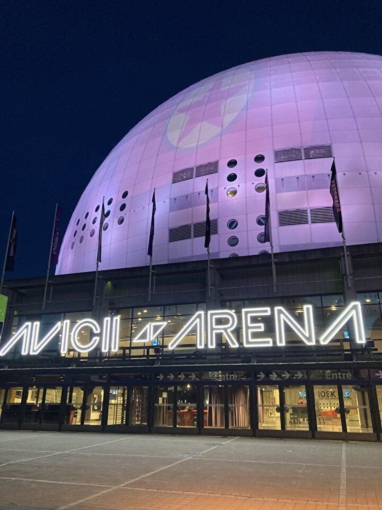 İsveç'ten skandal PKK propagandası! Örgüt paçavralarını belediye binasına yansıttılar! - Sayfa 5