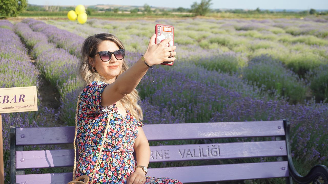 Edirne'de tarlalar mora boyandı! Telefonunu kapan lavantalara koştu - Sayfa 7