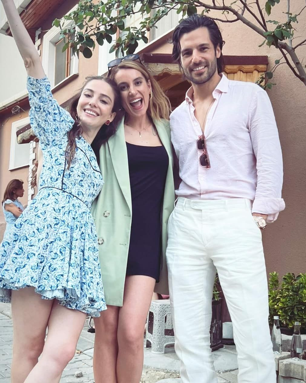 Evlilik yolunda ilk adımı attılar: Serkan Çayoğlu sevgilisi Özge Gürel'i ailesinden istedi - Sayfa 14