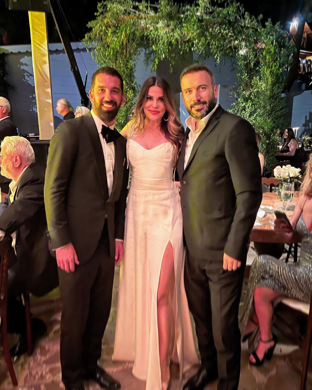 Arda Turan'ın kardeşi Okan Turan evlendi! Düğüne ünlü isimler akın etti - Sayfa 8