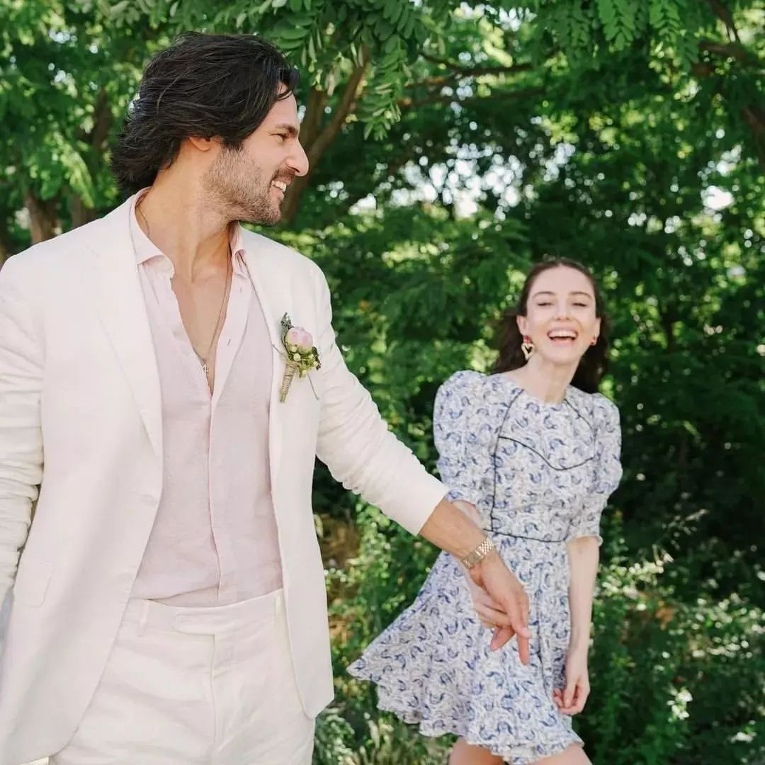 Evlilik yolunda ilk adımı attılar: Serkan Çayoğlu sevgilisi Özge Gürel'i ailesinden istedi - Sayfa 11