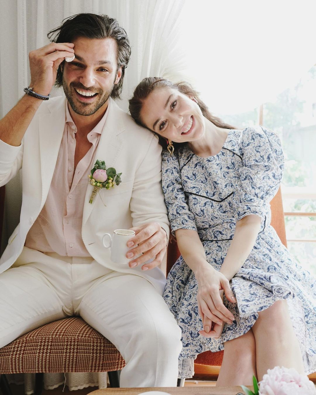 Evlilik yolunda ilk adımı attılar: Serkan Çayoğlu sevgilisi Özge Gürel'i ailesinden istedi - Sayfa 6