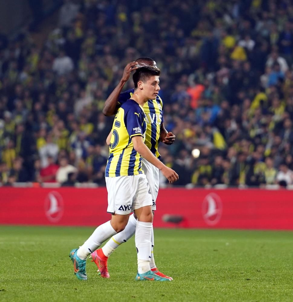 Süper Lig ekibi Giresunspor, genç futbolcu Arda Güler için Fenerbahçe'ye kiralama teklifi yapmak istiyor - Sayfa 8