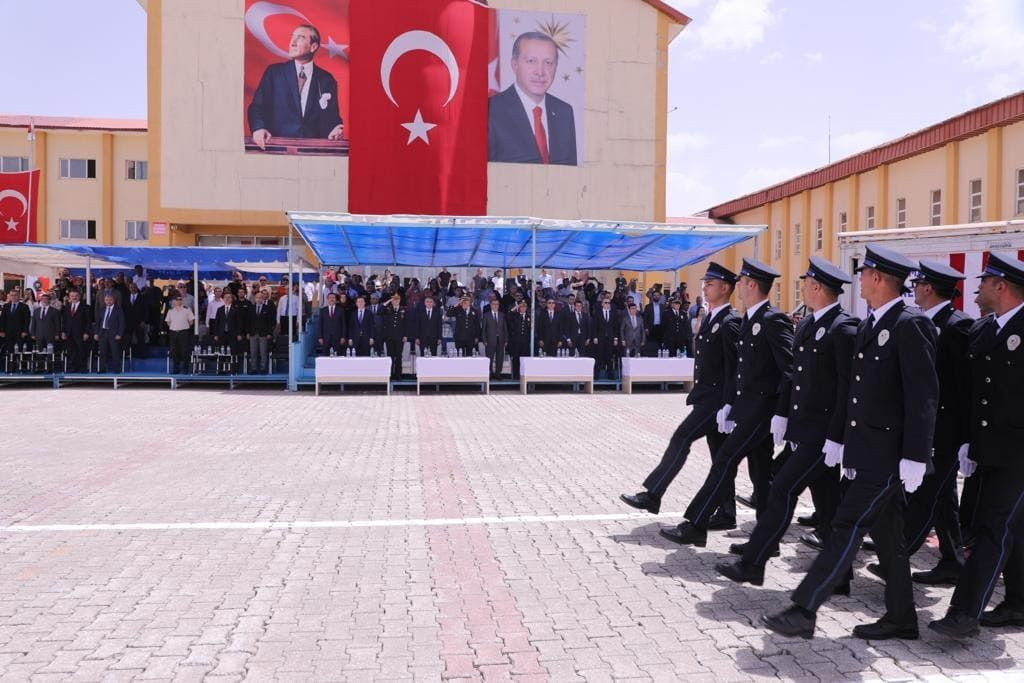 POMEM Bitlis'te mezunlarını verdi - Sayfa 10