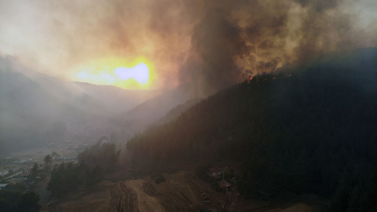 Marmaris'teki orman yangınına müdahale sürüyor: İşte dakika dakika gelişmeler... - Sayfa 13