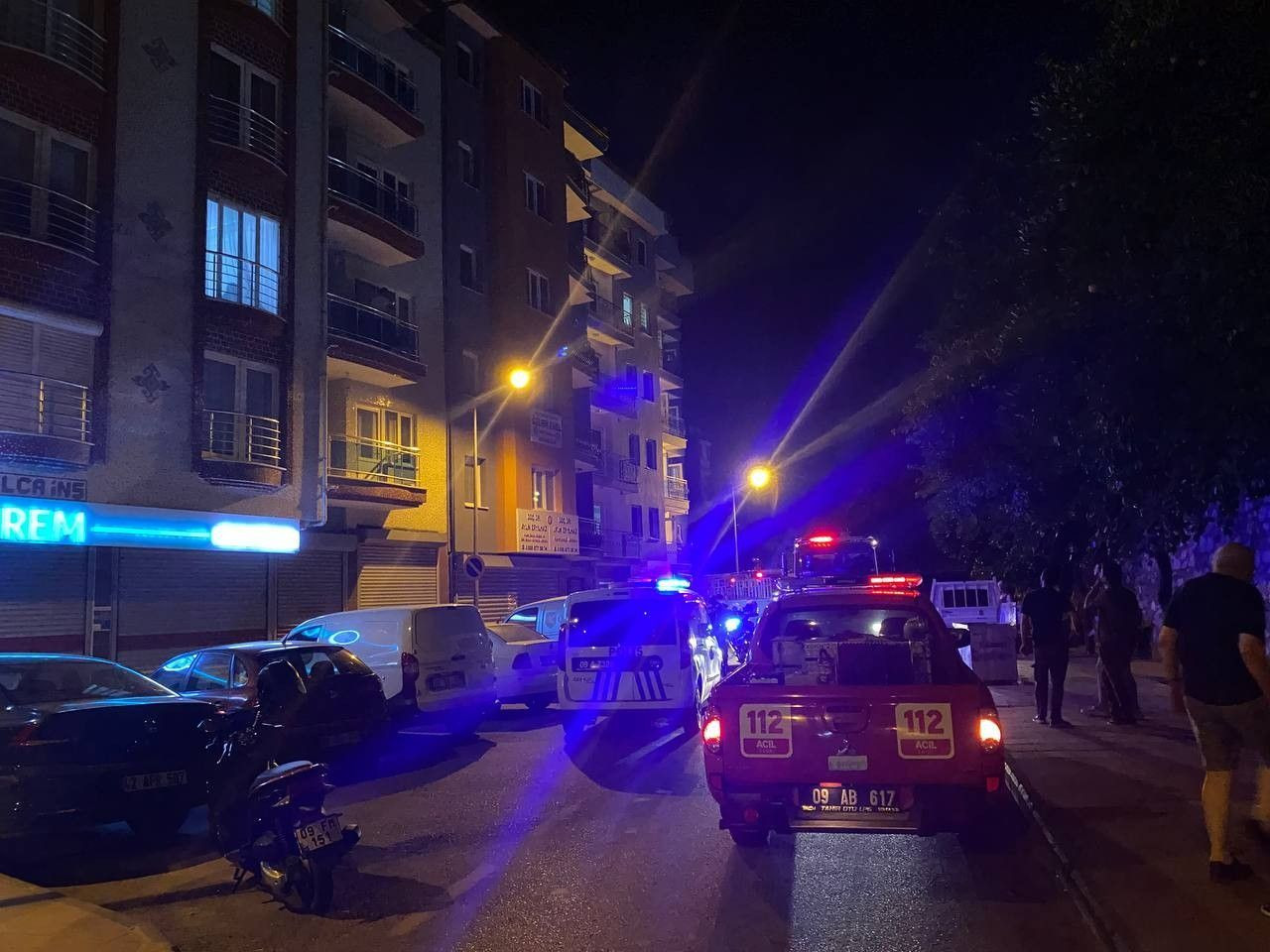 Kız öğrenci yurdunda yangın paniği! Öğrenciler kendilerini sokağa zor attı - Sayfa 6