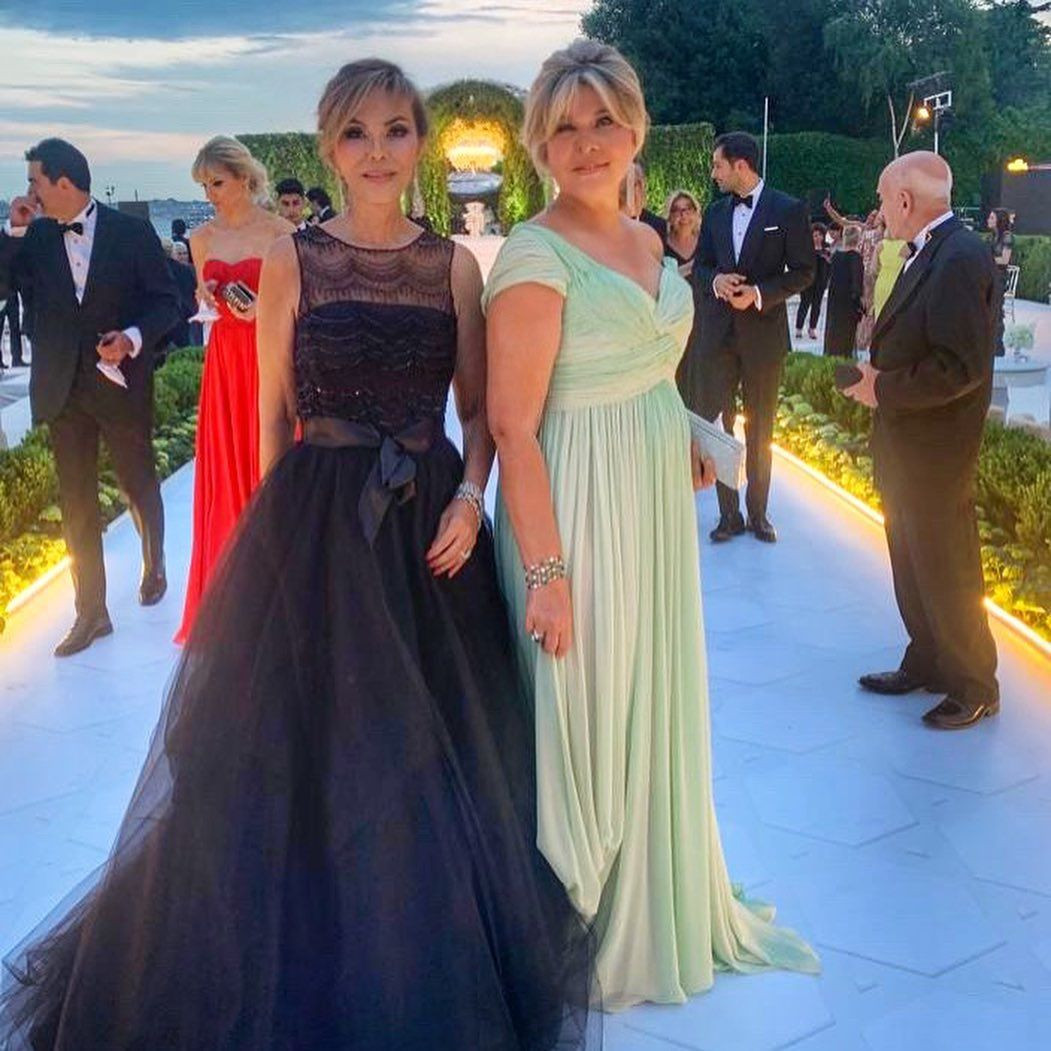 Nazlı Kayı ile Hacı Sabancı, Çırağan Sarayı’nda düğün yaptı: Davetliler şıklık yarışına girdi - Sayfa 48