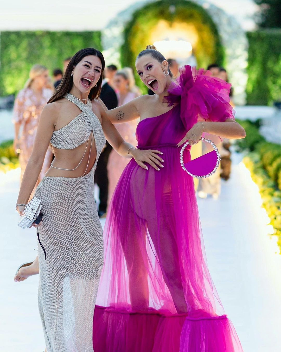 Nazlı Kayı ile Hacı Sabancı, Çırağan Sarayı’nda düğün yaptı: Davetliler şıklık yarışına girdi - Sayfa 18