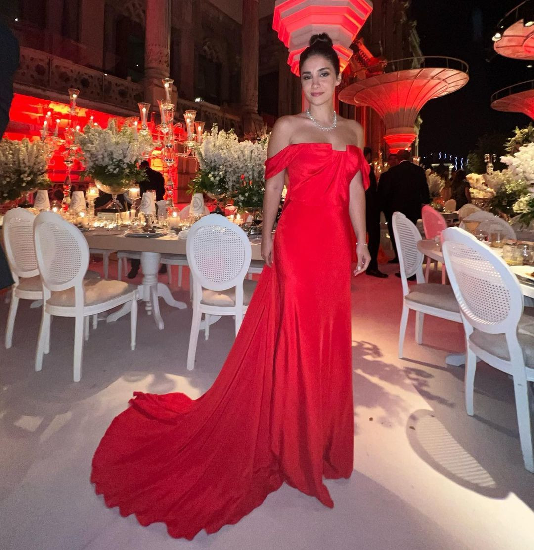 Nazlı Kayı ile Hacı Sabancı, Çırağan Sarayı’nda düğün yaptı: Davetliler şıklık yarışına girdi - Sayfa 19